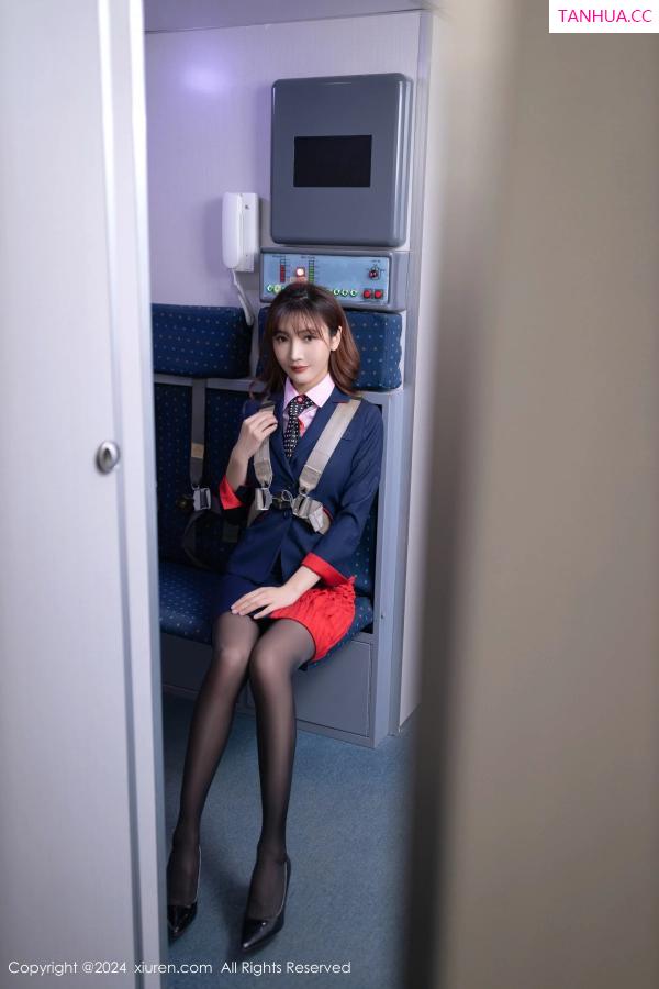 陆萱萱  [XiuRen]高清写真图 2024.03.07 No.8196 陆萱萱 美腿黑丝第9张图片